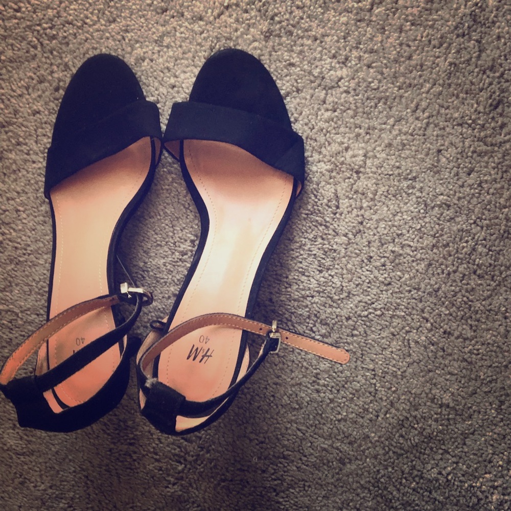 Black heels 👠